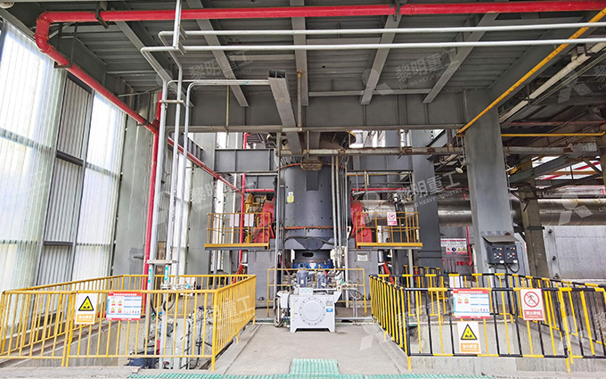 Molino para coque de petróleo y coque de alquitrán en la producción de ánodos de carbono para aluminio